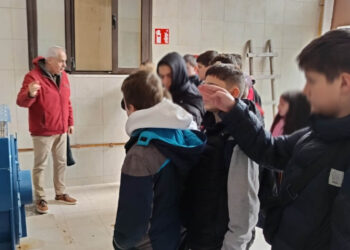 Μαθητές του Γυμνασίου Νεάπολης επισκέφθηκαν τη ΔΥΠΡΑ και ξεναγήθηκαν στις εγκαταστάσεις (Φωτογραφίες)