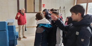 Μαθητές του Γυμνασίου Νεάπολης επισκέφθηκαν τη ΔΥΠΡΑ και ξεναγήθηκαν στις εγκαταστάσεις (Φωτογραφίες)