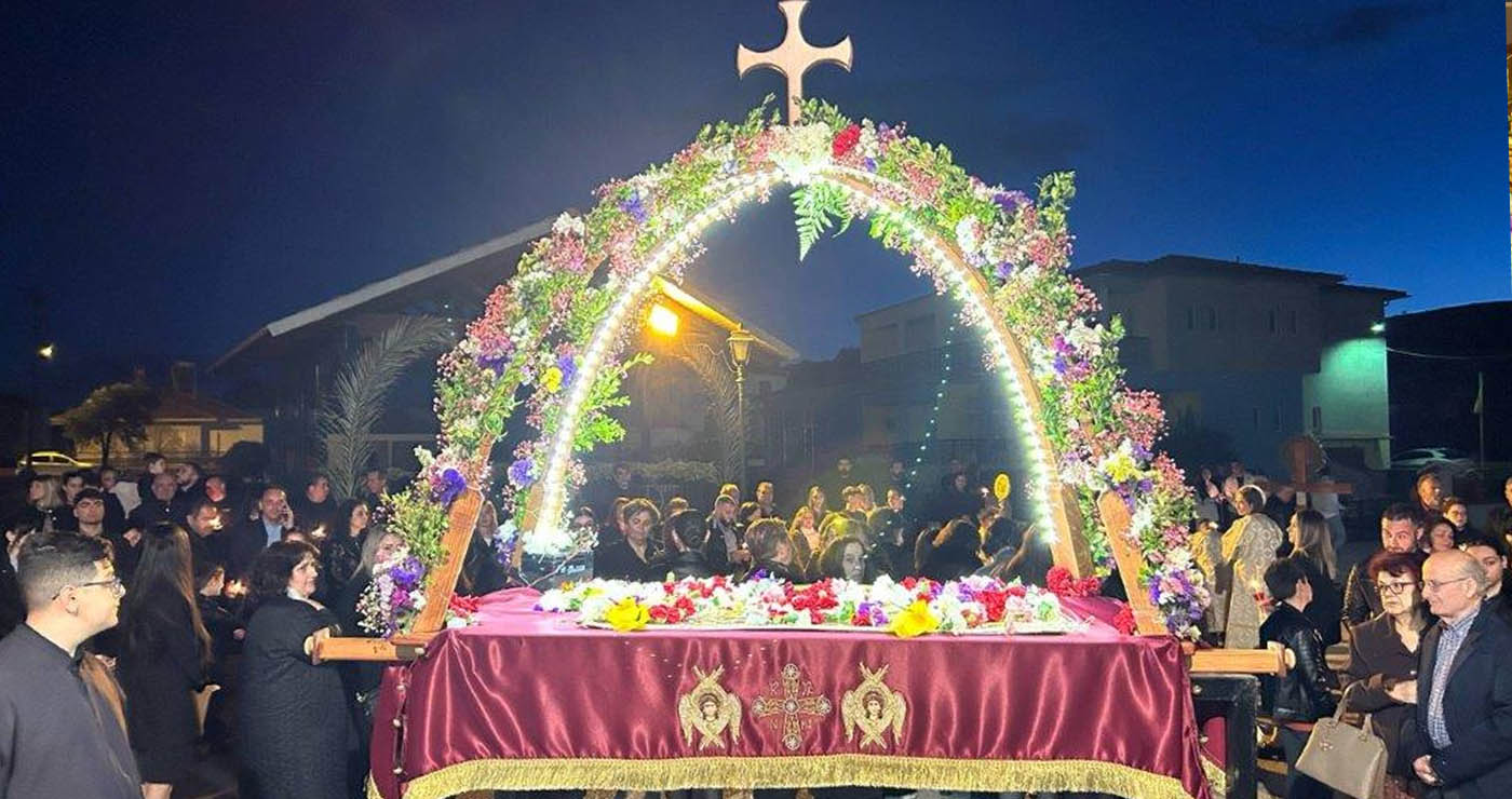 Δρέπανο: Μεγάλη Παρασκευή στον Ι.Ν. Αγίας Τριάδας (Φωτογραφίες)