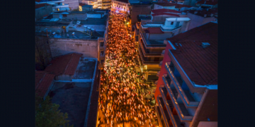 Πλημμύρισε η Κοζάνη στη Λιτανεία της Εικόνας της Παναγίας Ζιδανιώτισσας – Φωτογραφία του Αργύρη Καραμούζα