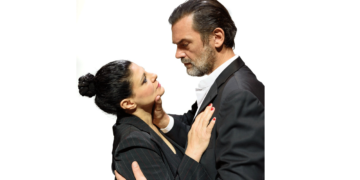 Τα “Άγουρα Κεράσια” του Μιχαήλ Άνθη για μία μόνο παράσταση στην Πτολεμαΐδα την Πέμπτη 24 Απριλίου