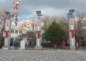 Πασχαλινό “χρώμα” στην Κεντρική Πλατεία της Πτολεμαΐδας ! (της Κούλας Πουλασιχίδου)