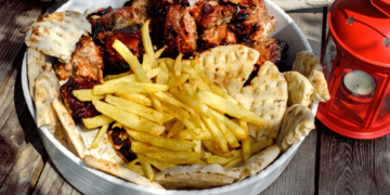 Taste Atlas: Δύο ελληνικά εδέσματα στα 50 καλύτερα street food του κόσμου