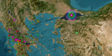 Ισχυρός σεισμός τώρα κοντά στην Κωνσταντινούπολη