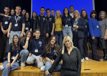 Με επιτυχία ολοκληρώθηκε η εκδήλωση του 2ου ΓΕΛ Φλώρινας με τίτλο “Think before you click – Διαδίκτυο και Εφηβεία”