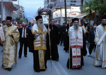 Μεγαλειώδης η λιτανεία της Ιερής Εικόνας της Παναγίας της Ζιδανιώτισσας στην Κοζάνη