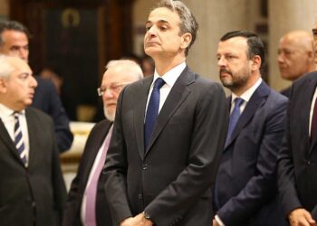 Πού θα περάσουν το Πάσχα οι πολιτικοί αρχηγοί