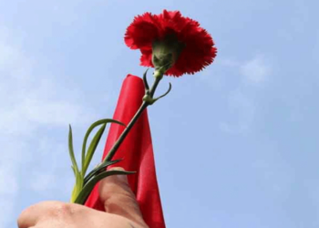 Απεργιακή συγκέντρωση στο Παλιό Πάρκο Πτολεμαΐδας για τον εορτασμό της Πρωτομαγιάς