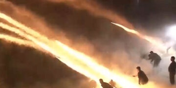 Χίος: Ο ρουκετοπόλεμος μάγεψε και φέτος στο Βροντάδο (Βίντεο)