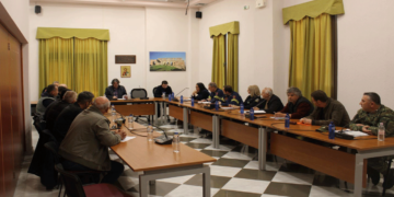 Η καθαριότητα οικοπέδων και η έγκαιρη ενημέρωση των κοινοτήτων βασικό μέλημα της Πολιτικής Προστασίας Σερβίων