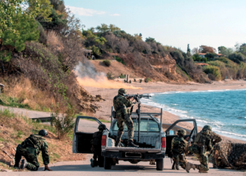 Υπουργείο Άμυνας: Σχέδιο για 150.000 ετοιμοπόλεμους εφέδρους στον στρατό