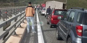 Νέο ατύχημα σε σήραγγα της Εγνατίας Οδού- Δύο τραυματίες(video)