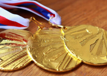 Χρυσά μετάλλια και διακρίσεις για τη Φλώρινα – Μήνυμα στήριξης από τον Δήμαρχο στους αθλητές