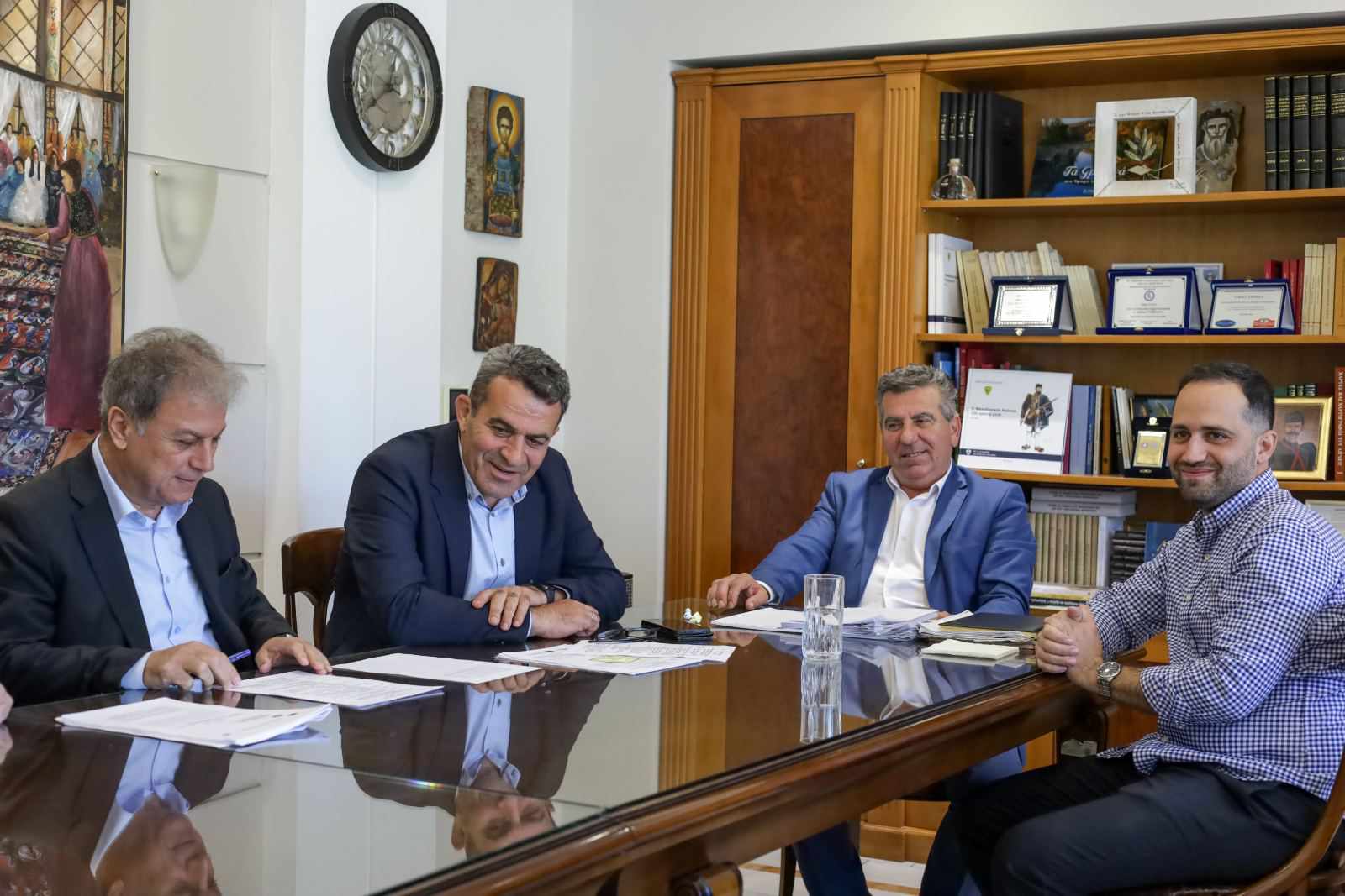 Απόλυτη κάλυψη Αμανατίδη σε Χαρούμενο και βολές σε Κασαπίδη: «Δημιουργεί θέμα εκεί που δεν υπάρχει, αντί να ζητήσει συγνώμη»