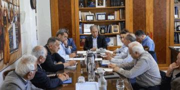 Το αρδευτικό έργο στα χωριά της Καστοριάς στο επίκεντρο της συνάντησης Αμανατίδη με στελέχη της Περιφέρειας στην Καστοριά