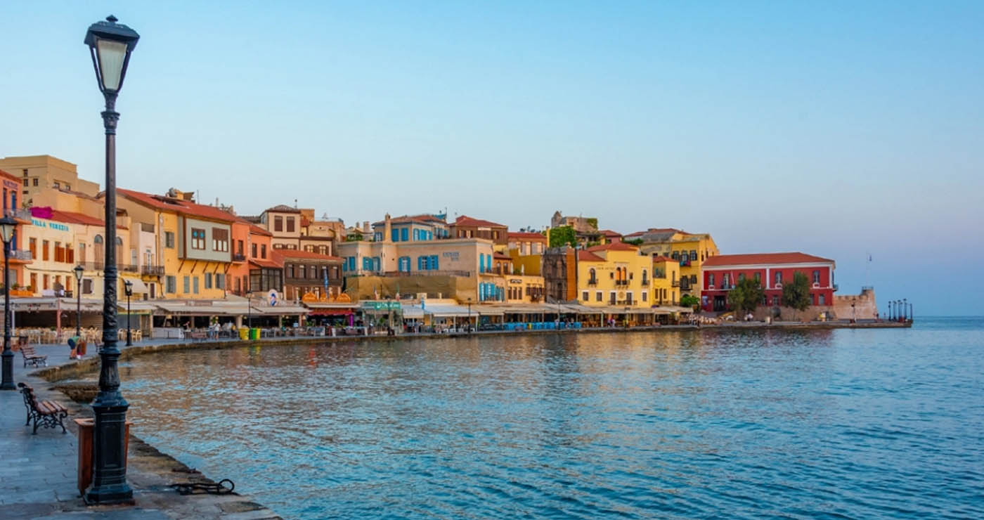 Κρήτη: Ιδιοκτήτης έκοψε ρεύμα και νερό σε εκπαιδευτικό για να τη διώξει από το σπίτι – Θα μείνει σε κάμπινγκ