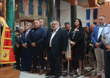 Ο Μητροπολίτης κ. Ειρηναίος στην ανακομιδή των ιερών λειψάνων του Αγίου Νικολάου στην Ολυμπιάδα Εορδαίας (Φωτογραφίες + Βίντεο)