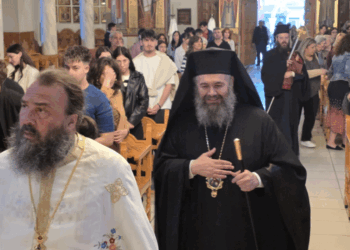 Χοροστατούντος του Σεβασμιωτάτου Ποιμενάρχου μας κ. Ειρηναίου τελέστηκε η Θεία Λειτουργία για τους μαθητές που δίνουν εξετάσεις στον Ι.Μ.Ν Αγίας Τριάδος Πτολεμαΐδας (ρεπορτάζ της Κούλας Πουλασιχίδου)