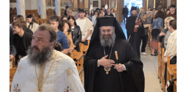 Χοροστατούντος του Σεβασμιωτάτου Ποιμενάρχου μας κ. Ειρηναίου τελέστηκε η Θεία Λειτουργία για τους μαθητές που δίνουν εξετάσεις στον Ι.Μ.Ν Αγίας Τριάδος Πτολεμαΐδας (ρεπορτάζ της Κούλας Πουλασιχίδου)