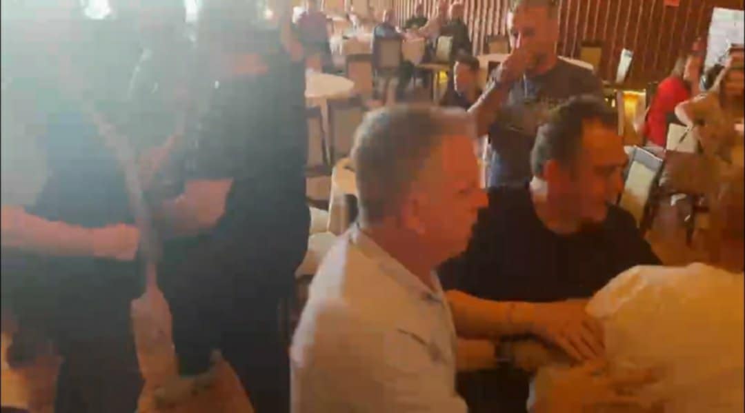 Απίστευτη ένταση στο συνέδριο του Εργατικού Κέντρου Κοζάνης- Παραλίγο να πιαστούν στα χέρια -VIDEO