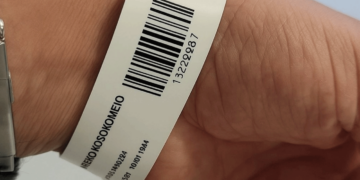 Από τον Ευαγγελισμό ξεκίνησε το «βραχιολάκι» για την ιχνηλάτηση ασθενών στις εφημερίες – Πώς λειτουργεί το νέο σύστημα