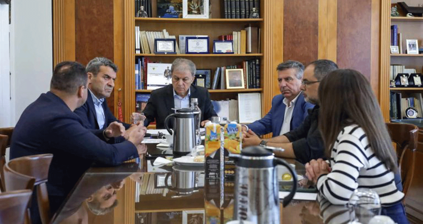 Η έξαρση του ιού της Μόρβας και το μέλλον της γουνοποιίας συζητήθηκαν στη συνάντηση Αμανατίδη με Αντιπεριφερειάρχες στην Καστοριά