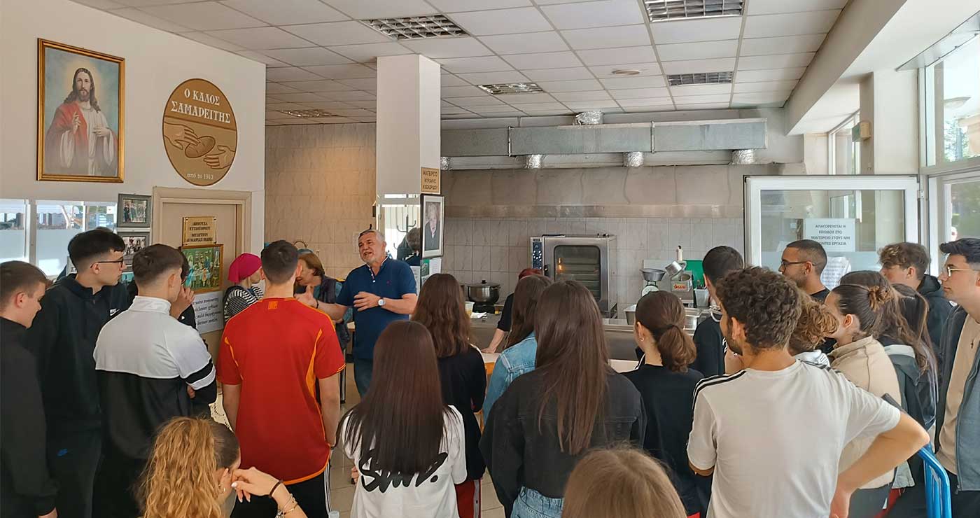 Κοντά στους εθελοντές του «Καλού Σαμαρείτη» βρέθηκαν μαθητές του 2ου ΓΕΛ Πτολεμαΐδας