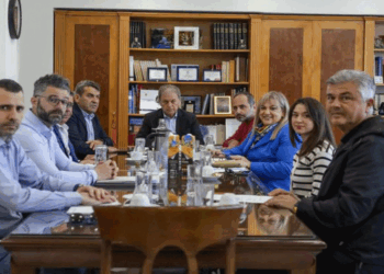 Η στρατηγική ενίσχυση της Τουριστικής Προβολής της Καστοριάς στο επίκεντρο της συνάντησης του Περιφερειάρχη με την Ένωση Ξενοδόχων Καστοριάς