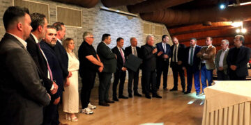 Κοζάνη: Με βραβεύσεις έκλεισε η πρώτη ημέρα της Γενικής Συνέλευσης της Κεντρικής Ένωσης Επιμελητηρίων (Φωτογραφίες)