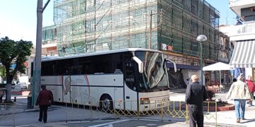 Πτολεμαΐδα: Στο ίδιο έργο θεατές – Λεωφορείο κάνει όπισθεν στην οδό “25ης Μαρτίου” πριν τα “φιδάκια”