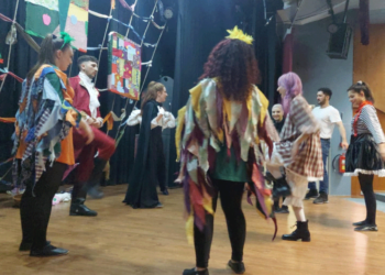 Ενδιαφέρουσα Παιδική Θεατρική Παράσταση με τίτλο “Η Μηλιά” ανεβάζει το “ΒΟΡΕΙΟ ΠΕΔΊΟ” στο Πνευματικό Κέντρο Πτολεμαΐδας! (ρεπορτάζ της Κούλας Πουλασιχίδου)