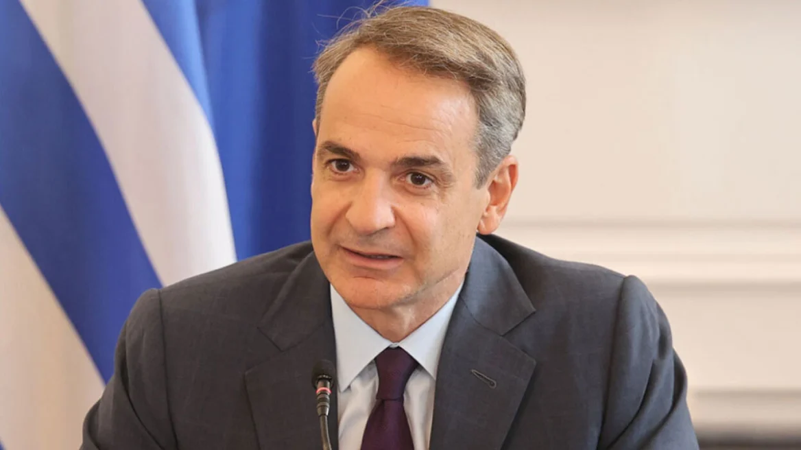 Μητσοτάκης: Η ΝΔ θα εισηγηθεί την αναθεώρηση του άρθρου για την μονιμότητα των δημοσίων υπαλλήλων