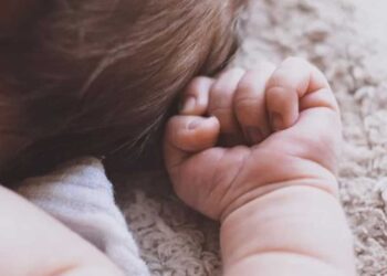 Ανακαλείται από τον ΕΟΦ παρτίδα γνωστού σαμπουάν για παιδιά