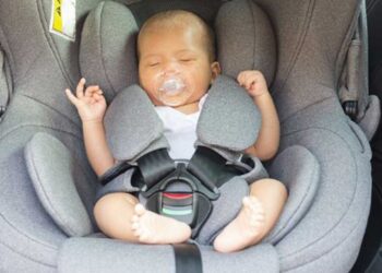 Μαρούσι: Μωράκι κλειδώθηκε σε αυτοκίνητο