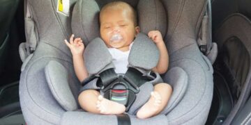 Μαρούσι: Μωράκι κλειδώθηκε σε αυτοκίνητο