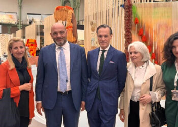 Διεθνής Ανάδειξη για την Ελληνική Χειροτεχνία και το Πανεπιστήμιο Δυτικής Μακεδονίας στη Μπιενάλε “Revelations” στο Παρίσι