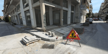 Νέα πεζοδρόμια κατασκευάζονται στις Οδούς Σουλίου και Ομήρου – Μεγάλη εργολαβία σε εξέλιξη για όλη την Πτολεμαΐδα ( ρεπορτάζ της Κούλας Πουλασιχίδου )