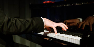 Συναυλία με πιάνο  και φλάουτο από το Δημοτικό Ωδείο Σιάτιστας