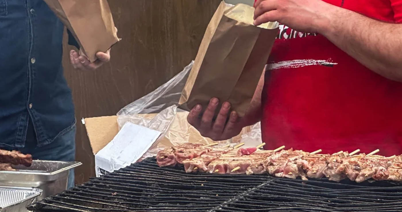 Τέλος οι ψησταριές στα πανηγύρια; – Μόνο με catering (Βίντεο)