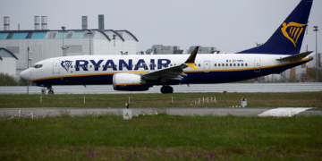 Η Ryanair αυξάνει τις τιμές των εισιτηρίων