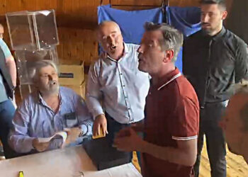 Διαφωνίες και εντάσεις κατά την πιστοποίηση των συνέδρων στο συνέδριο του Εργατικού Κέντρου Κοζάνης (video)