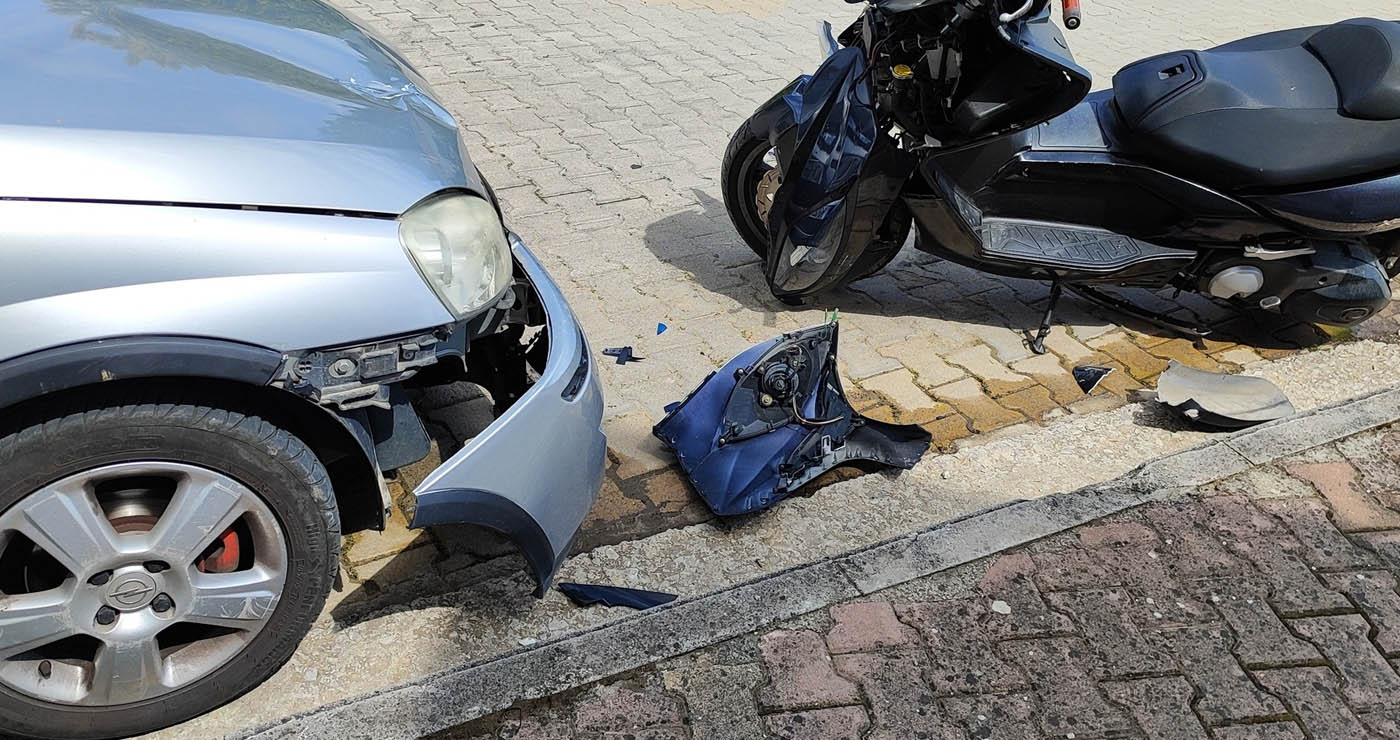 Τροχαίο στην Ολυμπιάδα Εορδαίας: Δίκυκλο έπεσε σε σταθμευμένο αυτοκίνητο