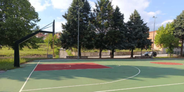 Δήμος Βοΐου: Νέοι προβολείς φωτίζουν το γήπεδο μπάσκετ Καλονερίου