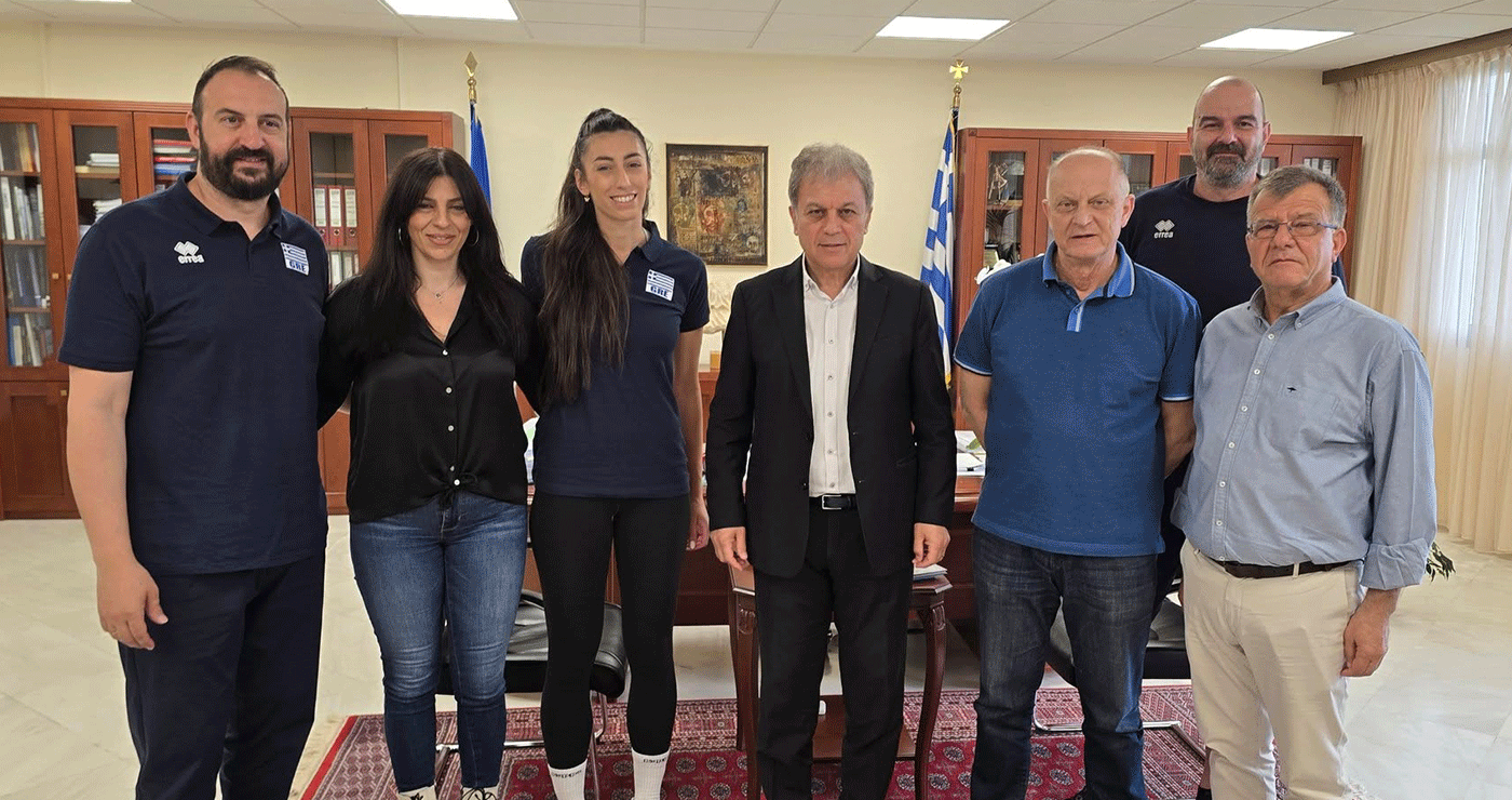 Στον περιφερειάρχη βρέθηκε η γυναικεία Εθνική ομάδα βόλεϊ