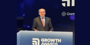 Χατζηδάκης για άρση μονιμότητας στο δημόσιο: Ο κόσμος είναι ώριμος – Ενόψει συνταγματικής αναθεώρησης η κυβερνητική θέση