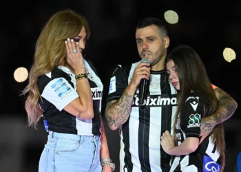 Δάκρυσε όλη η Τούμπα στο αντίο του Αντρέ Βιεϊρίνια