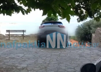 Απίστευτο περιστατικό στη Ναύπακτο: GPS έστειλε οδηγό σε σκάλες και τις κατέβηκε με το αυτοκίνητο
