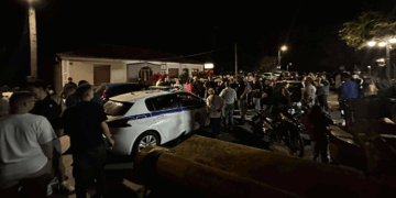 Συμβούλιο και Σύλλογοι Αετού: “Η περιοχή δεν κινδυνεύει από ανθρώπους που χορεύουν χέρι χέρι” – Τι λένε για τις καταγγελίες που έγιναν, τη ματαίωση της εκδήλωσης και τις αντιδράσεις