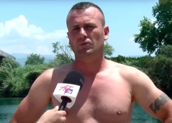 Ο μετανάστης που έπεσε στον Άραχθο για να σώσει δύο παιδιά – «Χωρίς δεύτερη σκέψη, πήρα βαθιά ανάσα και βούτηξα»