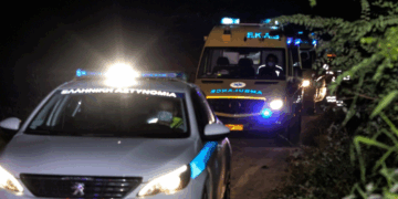 Πετρούπολη: Συνελήφθη 16χρονος που μαχαίρωσε 15χρονο σε συμπλοκή σε λεωφορείο